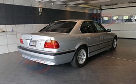 BMW 740i z rocznika 1999 (2/8)